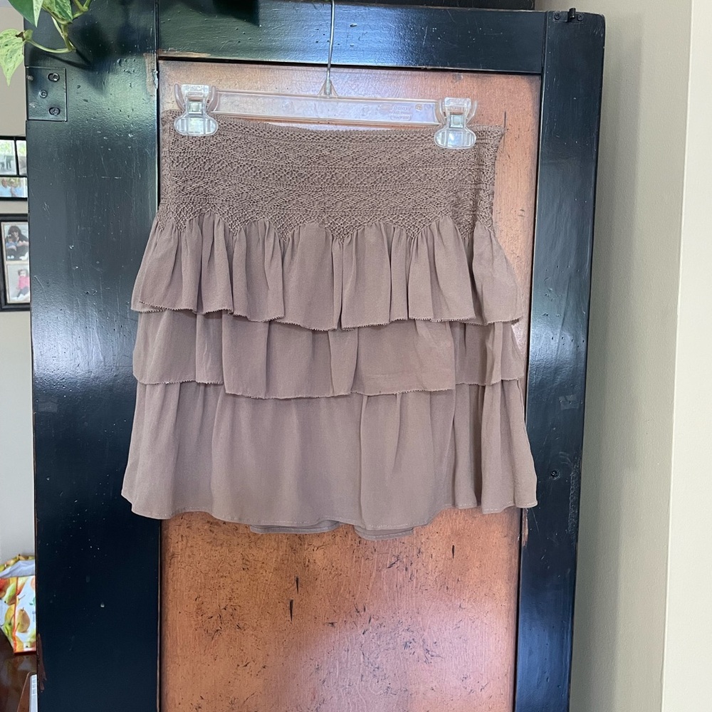 NWT Love Sam sz XS Tan Silk Tiered Mini Skirt